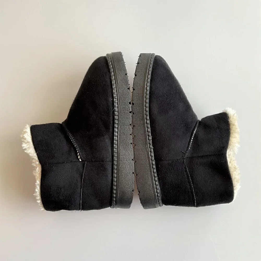 FAUX FUR BLACK BOOTS UNISEX